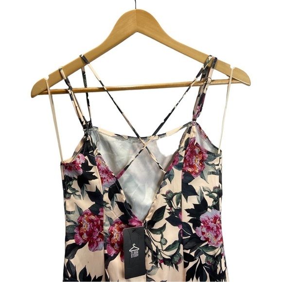 NWT Clara Story Floral Fitted Midi Dress Size Large - Picture 8 of 13